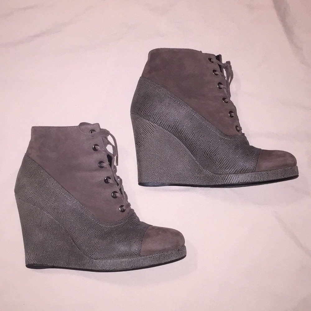 Stuart Weitzman Boots 7.5
